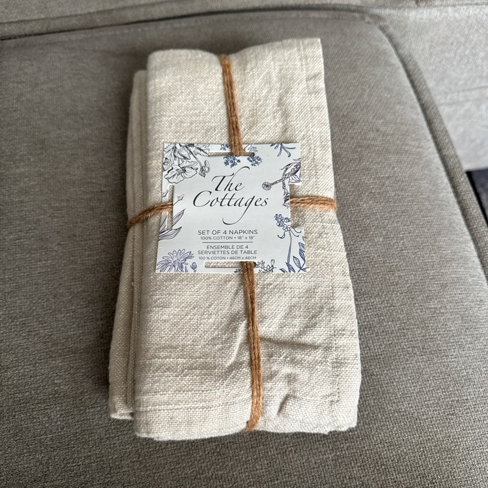 Cream Napkin Set